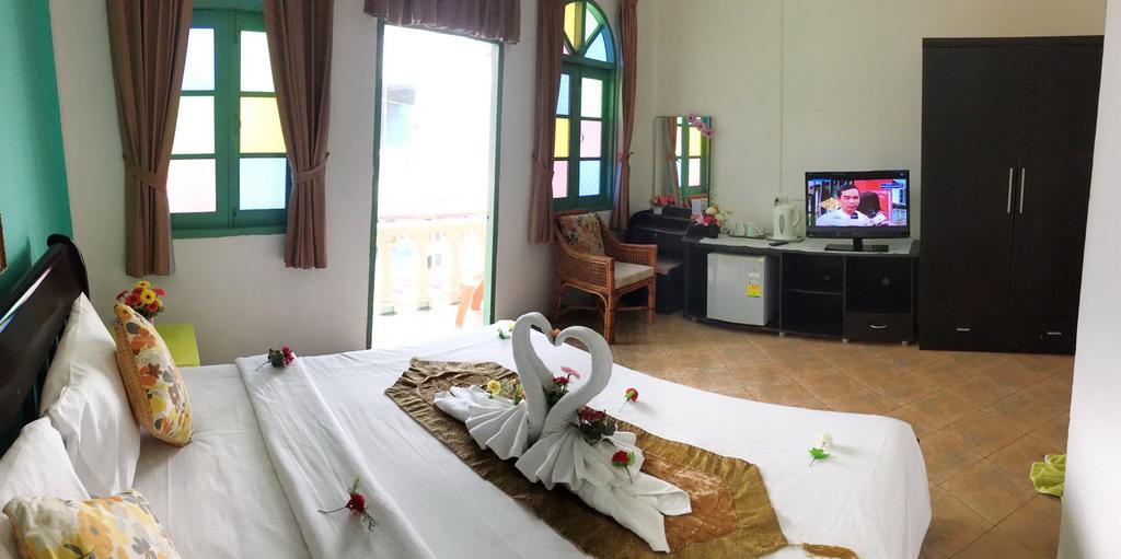 Goldsea Beach Patong Eksteriør billede